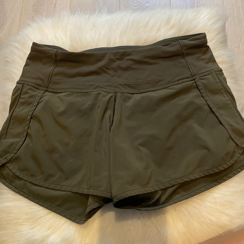 Lululemon green running shorts